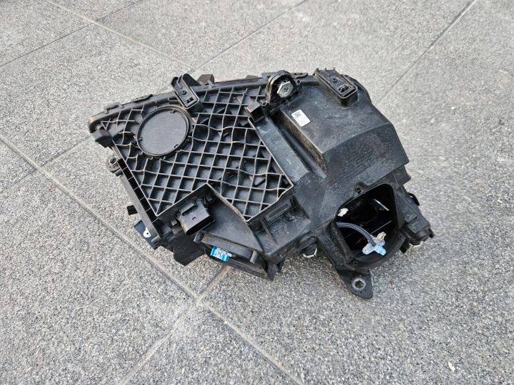 MERCEDES GLC W253 PHARE GAUCHE GAUCHE AVANT AVANT A2539060301