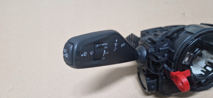 COMMUTATEUR COMPOSITE BANDE VW 1EE953507