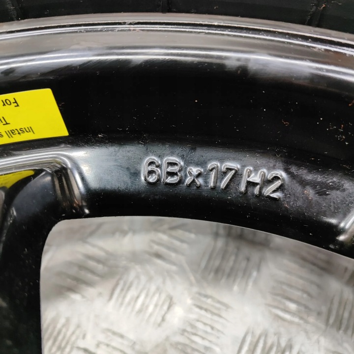 KOLO RÉSERVE MERCEDES-BENZ SL (R230) A2304010602 33822509 3.7L 180KW 2004