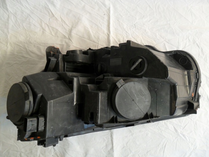 PEUGEOT PARTENAIRE RIFTER PROJECTEUR DROIT AVANT DROITE AVANT PHARE