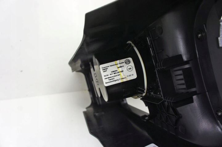 PY028 VW JETTA VI 5C TUNNEL CENTRAL PROTECTION 5C7863241
