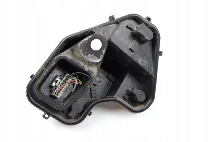 FIAT STILO 3D BERLINE COMPACTE HAYON DOUILLE D'AMPOULE GAUCHE ARRIÈRE ARRIÈRE EUROPE 281521