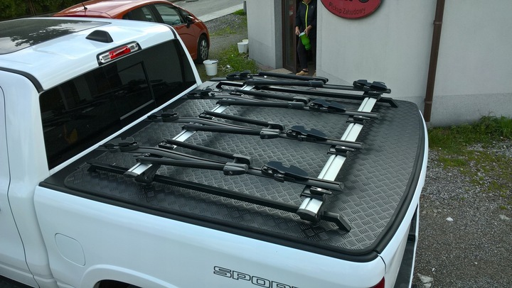 DODGE RAM MONTAJE RECUBRIMIENTO CAJAS CABINA 