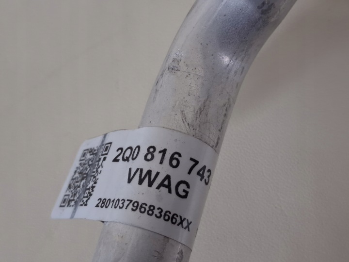 FIL TUYAU TUYAU CZYNNIKA CLIMATISATION A/C SEAT ARONA LIFT 24R 2Q0816743A