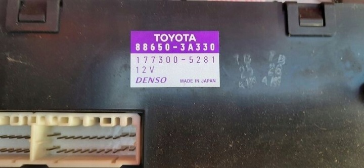 RADIO MONITEUR LEXUS GS 93-01R 86111-30220