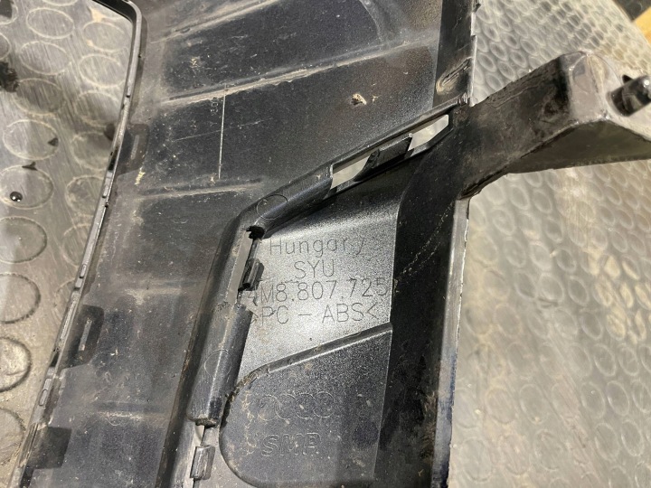 AUDI Q8 4M8 18-23 CALANDRE GRILLE CHÂSSIS CENTRALE PARE-CHOCS AVANT AVANT