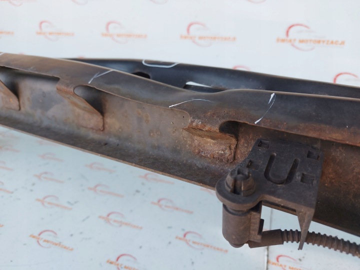 VW GOLF VI POUTRE PARE-CHOCS AVANT 5K0807248F