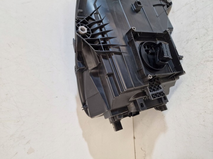 PORSCHE OE 95B941010AL PHARE AVANT DROIT