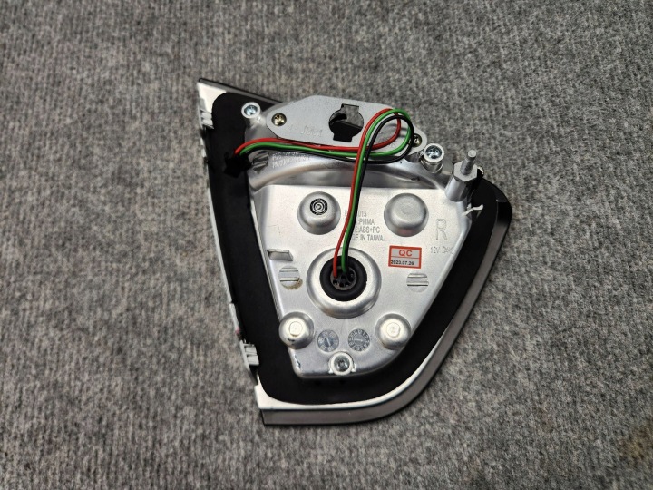FEUX ARRIÈRE ENSEMBLE BMW 3 E90 BERLINE LED JUNYAN LT-J015 TUNING 05-08