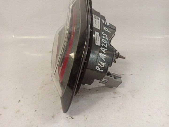FORD PUMA MK2 PHARE DROITE ARRIÈRE L1TB-13A602-AD