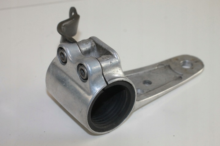 HONDA XBR 500 PC15 FIXATION POIGNÉE PHARES CHÂSSIS