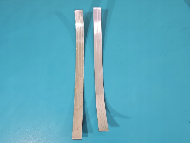 MOULURE BAGUETTES SEUIL LONG MERCEDES W221 EUROPE