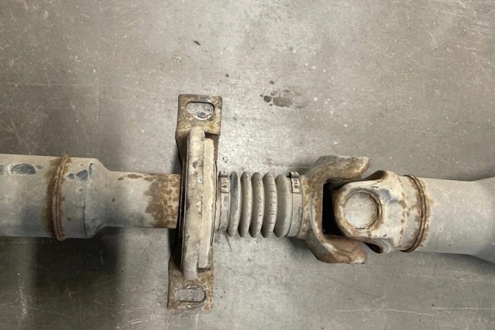 ARBRE DE TRANSMISSION MERCEDES-BENZ SPRINTER 3-T (906) A9064107816 2.14L DIESEL 2015