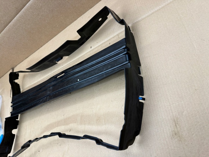 RANGE ROVER EVOQUE L551 DEFEKTOR ADMISSION GUIDE D'AIR K8D2-8A108-AE