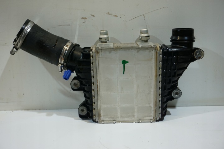 LAND ROVER EVOQUE II ÉCHANGEUR AIR-AIR RADIATEUR EAU GJ32-9L440-AE