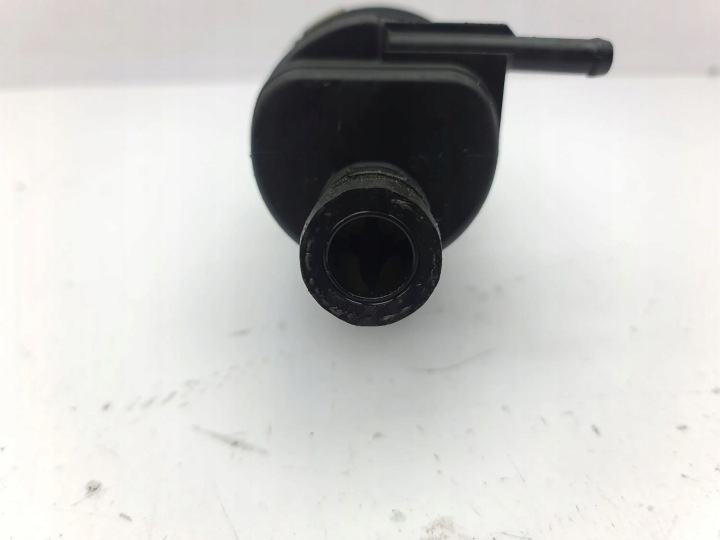 CHRYSLER VOYAGER 2006 RÉSERVOIR AMPLIFICATEUR 04743067AB