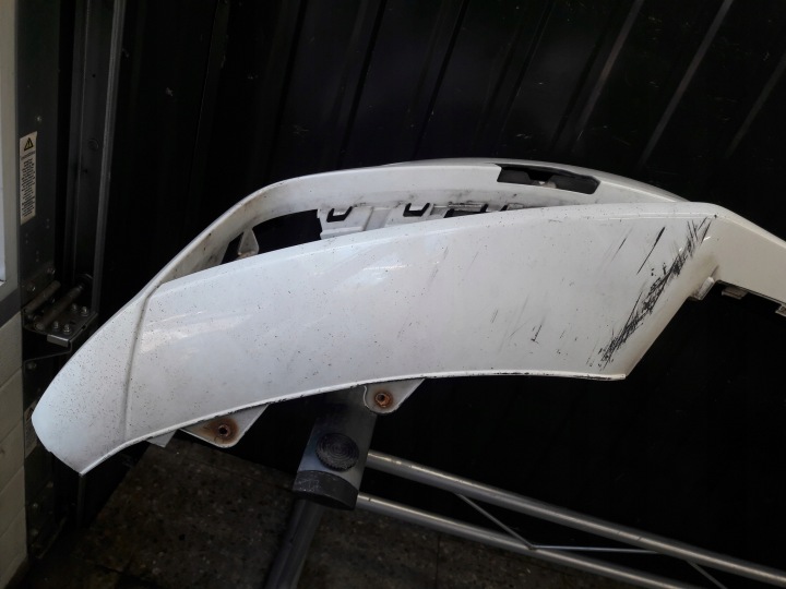 8T0807437A PARE-CHOCS AVANT AUDI A5 S-LINE IBISWEISS