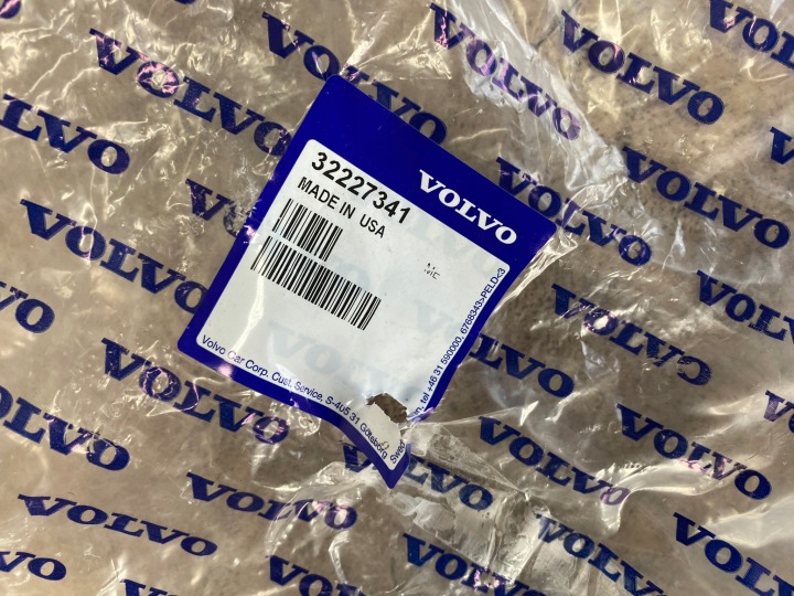 VOLVO S60 V60 CLAPET GOULOTTE DE REMPLISSAGE CARBURANTS 32227341 NEUF