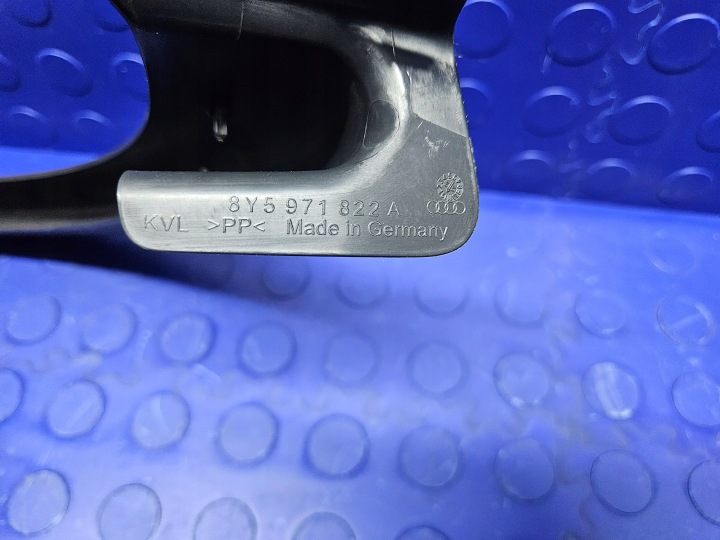 AUDI A3 8Y BERLINE DROITE PROTECTION CHARNIÈRES COUVERCLES DE COFFRE COUVERCLES DE COFFRE ORIGINAL 8Y5971822A