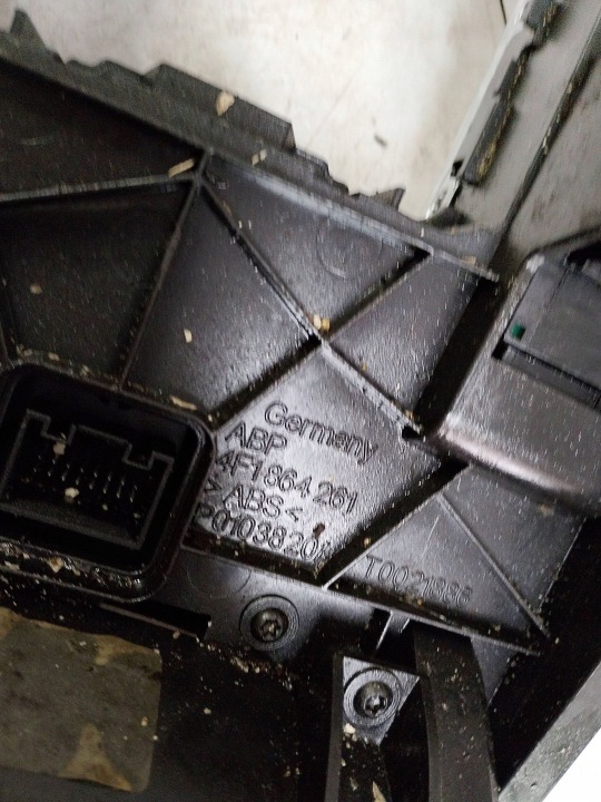 AUDI A6 C6 PANNEAU TUNNELS CENTRAL MMI 4F1864261 4F1864261F EUROPE
