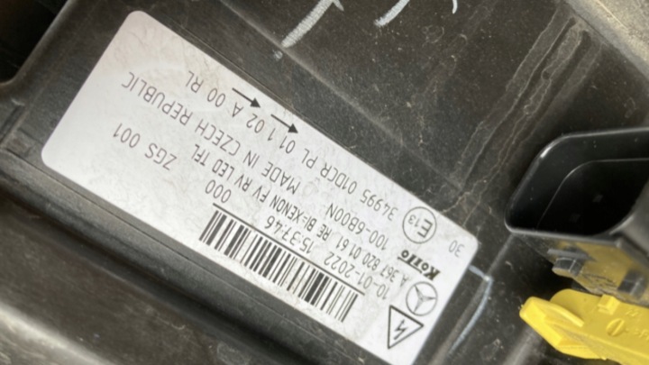 ACTROS V W367 PHARE DROITE AVANT PARFAITE A3678200161 ORIGINE