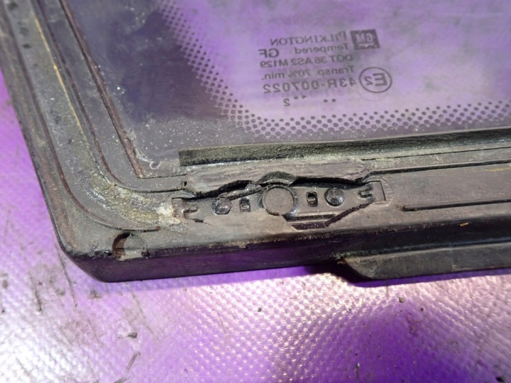 OPEL ZAFIRA A I 99-05 VITRE CARROSSERIE GAUCHE AVANT GAUCHE TRIANGULAIRE