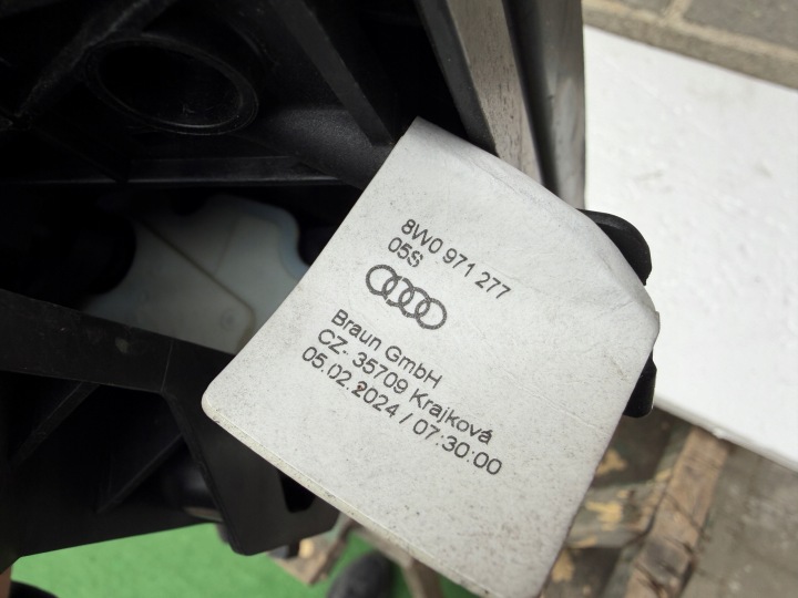 AUDI A4 B9 8W0 JALOUSIE STORE GUIDE D'AIR ORIGINE EUROPE 8W0971277