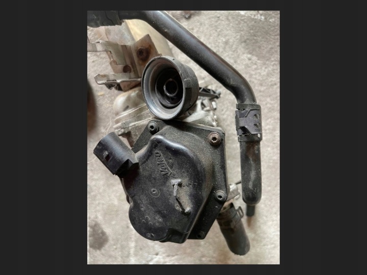 VANNE EGR RADIATEUR GAZ D'ÉCHAPPEMENT 03L131512CD AUDI A5 8T A4 B8 2.0 TDI CJC 12R