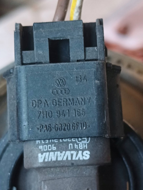 PHARE ANTIBROUILLARD AVANT SKODA FABIA MK1 (6Y)