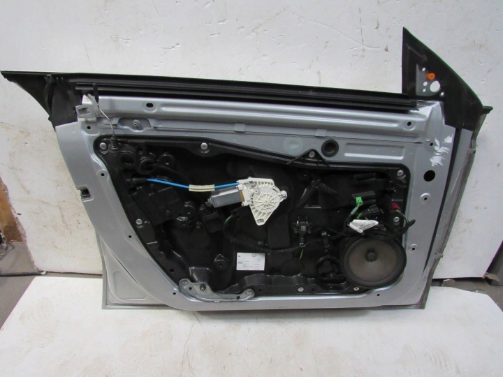 MERCEDES E C207 W207 207 PORTES GAUCHE AVANT 988 A2077220110