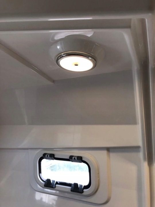 PHARE VERS JACHTU CAMPING-CAR AVEC PAMIECIA 70MM LED12/24V