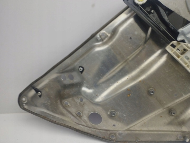 MERCEDES-BENZ C W204 2009 MÉCANISME VITRES ARRIÈRE SANS MOTEUR A2047330808