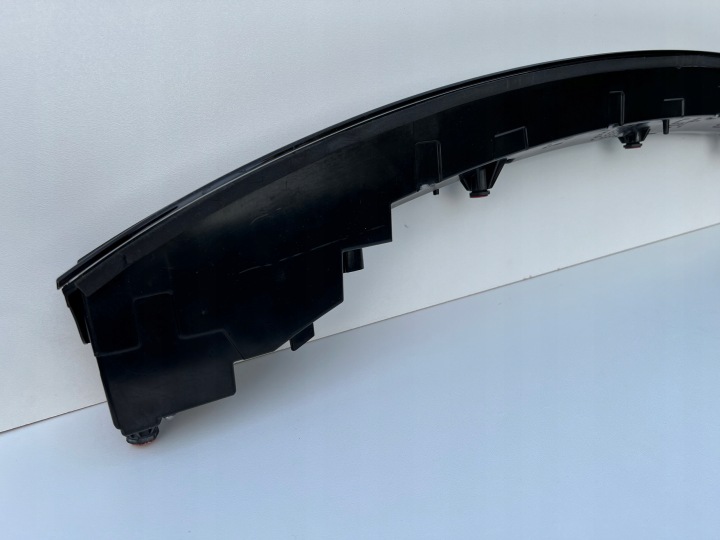 CACHE COUVERCLES DE COFFRE PHARE ARRIÈRE LED PORSCHE TAYCAN 9J0945082F LED EUROPE