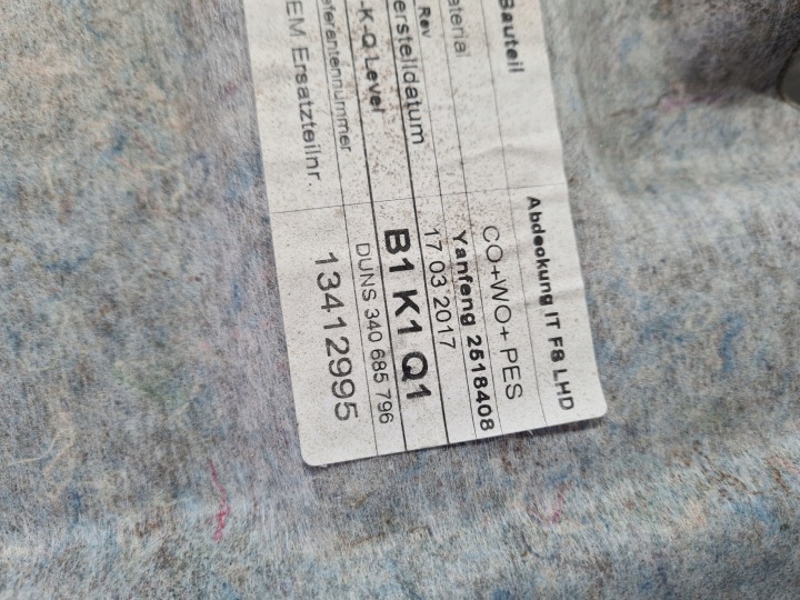 BOÎTE À GANTS PASSAGER SOUS CHANGEUR DE CD OPEL ASTRA K