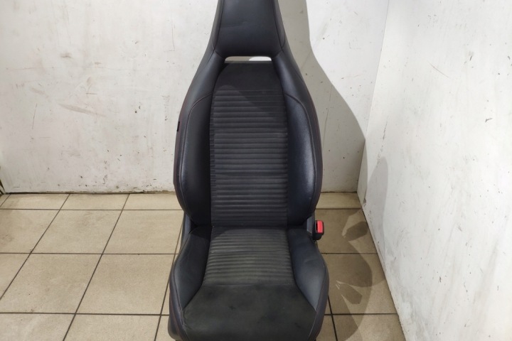ENSEMBLE SIÈGES MERCEDES-BENZ CLA COUPÉ (C117) A1669006007 2.1L DIESEL 125KW