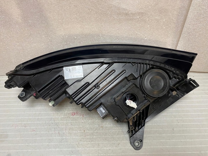 PHARE GAUCHE AVANT SKODA ENYAQ COMPLET LED 5LB941015F