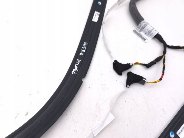 MERCEDES-BENZ EQE V295 2023 PLASTIQUE SIÈGES A2975401422
