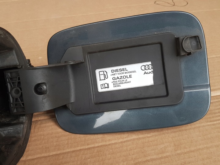 CLAPET INSERT GOULOTTE DE REMPLISSAGE CARBURANTS AUDI A4 B8 2007-2015 LZ7H FONCTIONNEL