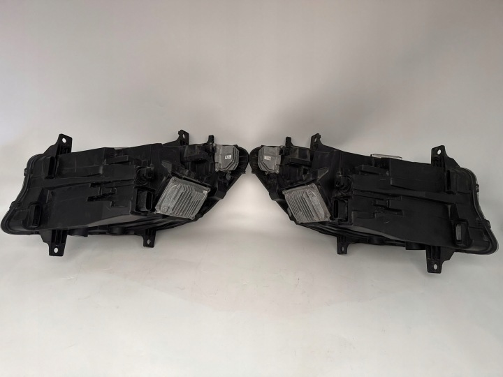 PROJECTEUR MERCEDES-BENZ SPRINTER W907 W910 A9109067200