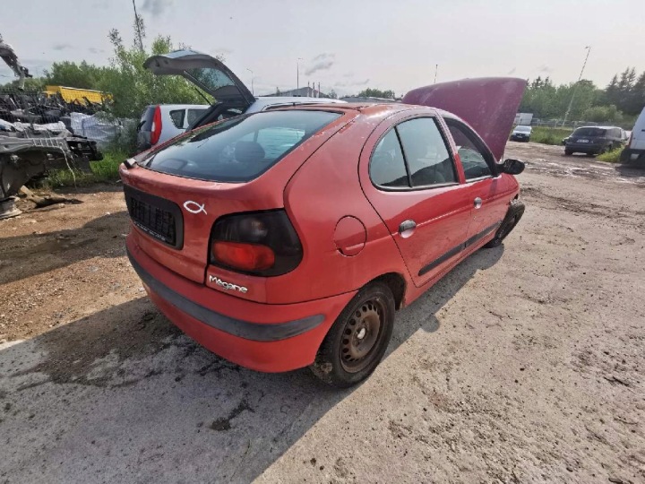 RENAULT MEGANE COUSSINS MOTEUR ET COUSSINS BOÎTE DE VITESSES 1998 1.6L 7700