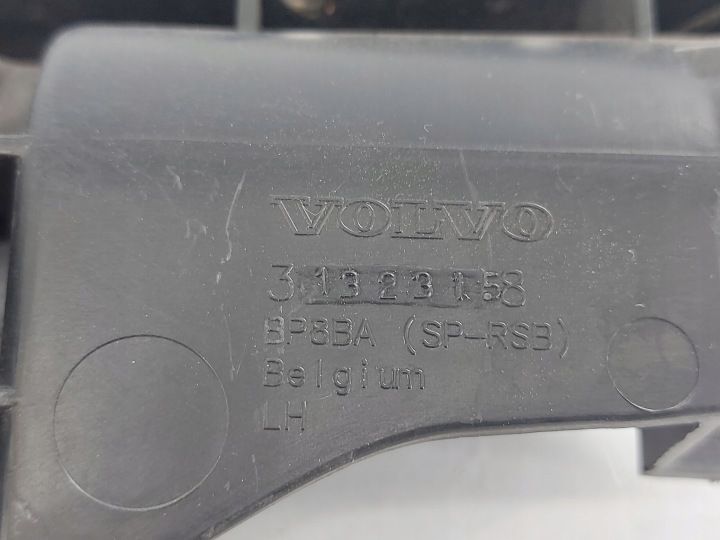 VOLVO C30 12R GLISSIÈRE PARE-CHOCS GAUCHE ARRIÈRE 31323158