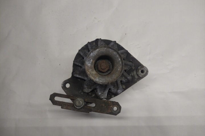 ALTERNATEUR VW GOLF II (19E, 1G1) 026903015A 1.6L 1991