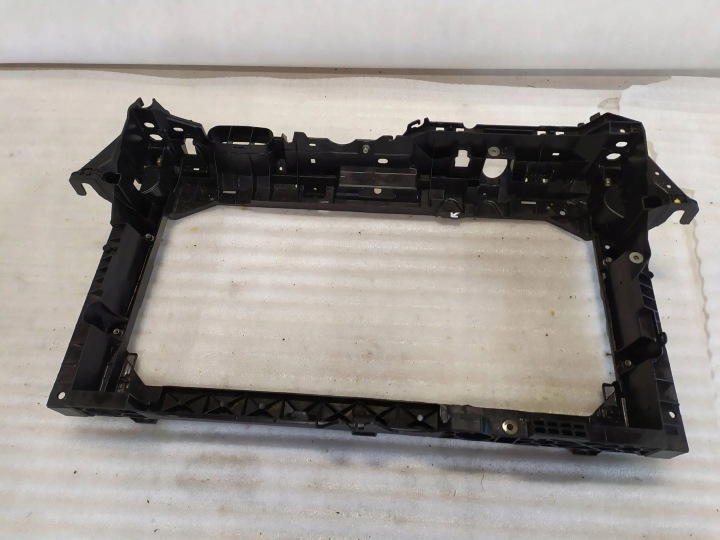 WZMOCNIENI AVANT PANNEAU AVANT FORD FIESTA MK7