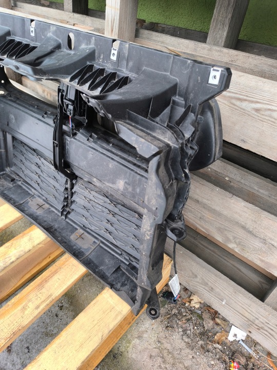JALOUSIE STORE GUIDE D'AIR BMW 2 PIÈCES F39 MODULE 112520-10 LUBUSKIE