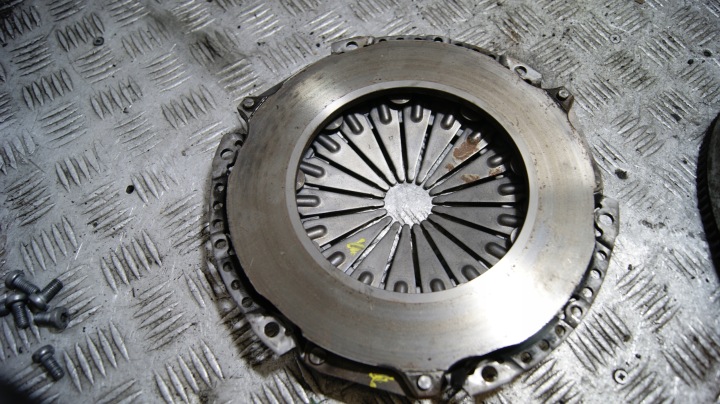 EMBRAYAGE COMPLET PEUGEOT 307