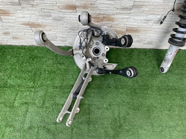 ROTULE DE DIRECTION BRAS DE SUSPENSION AMORTISSEUR BMW M8 F91 8092979