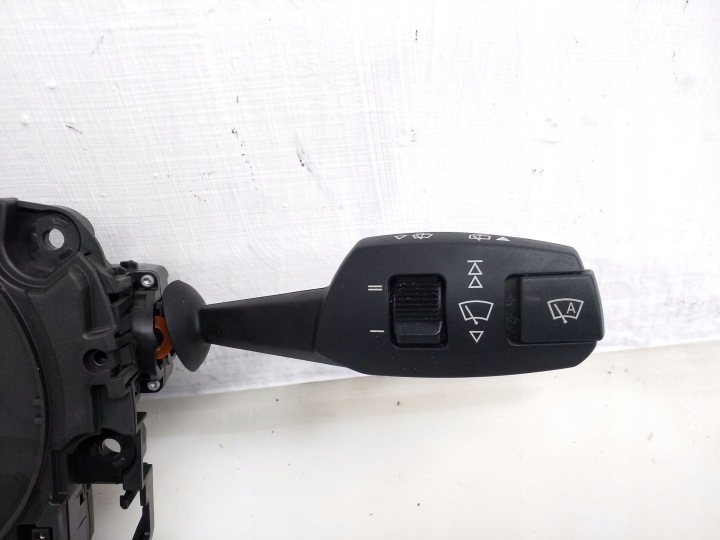 BMW X5 E70 2008 MANETTE COMMUTATEUR CLIGNOTANTS ESSUIE-GLACES