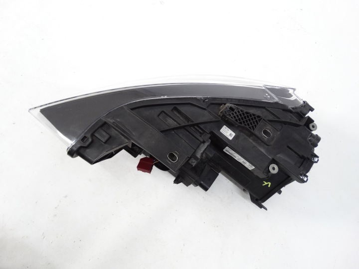 AUDI Q3 8U 11-14 PHARE DROITE XÉNON NON ADAPTATIF LED 8U0941006 ORIGINALE