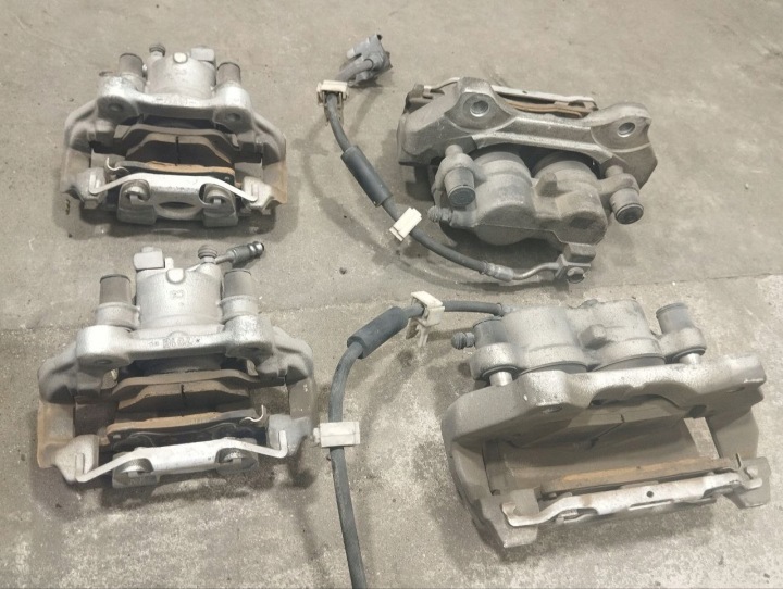 ÉTRIER DE FREIN FREINS DODGE DURANGO 2017 KIT 4866RH