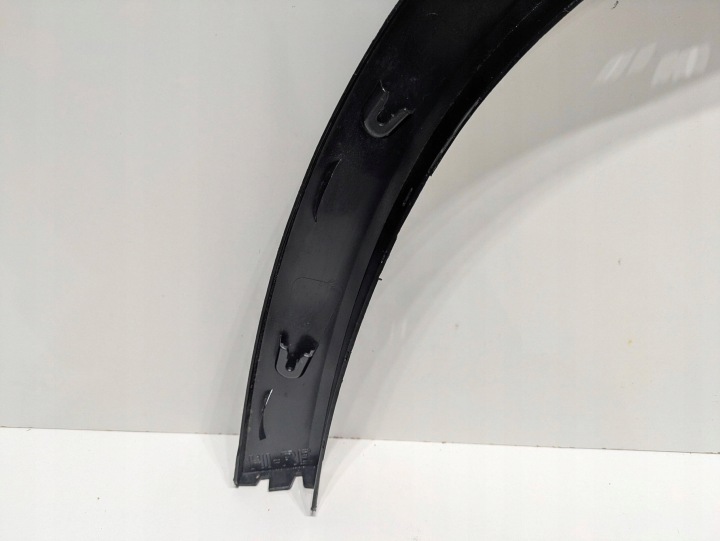 PASSAGE DE ROUE ARRIÈRE ARRIÈRE CÔTÉ DROITE BMW X1 U11 9883564
